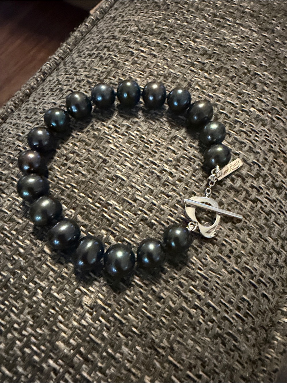 Vantel Pearls Black Pearl-Style Bead Bracelet with Silver Toggle